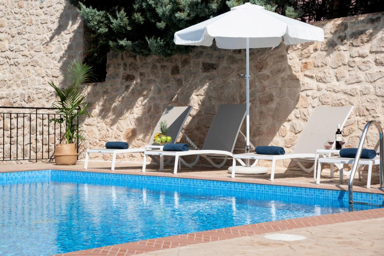 Villa Kermes Heated Pool Kournás Exterior photo